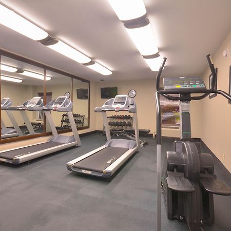 Holiday Inn Express & Suites Fayetteville University Of Arkansas Area By Ihg Bagian luar foto
