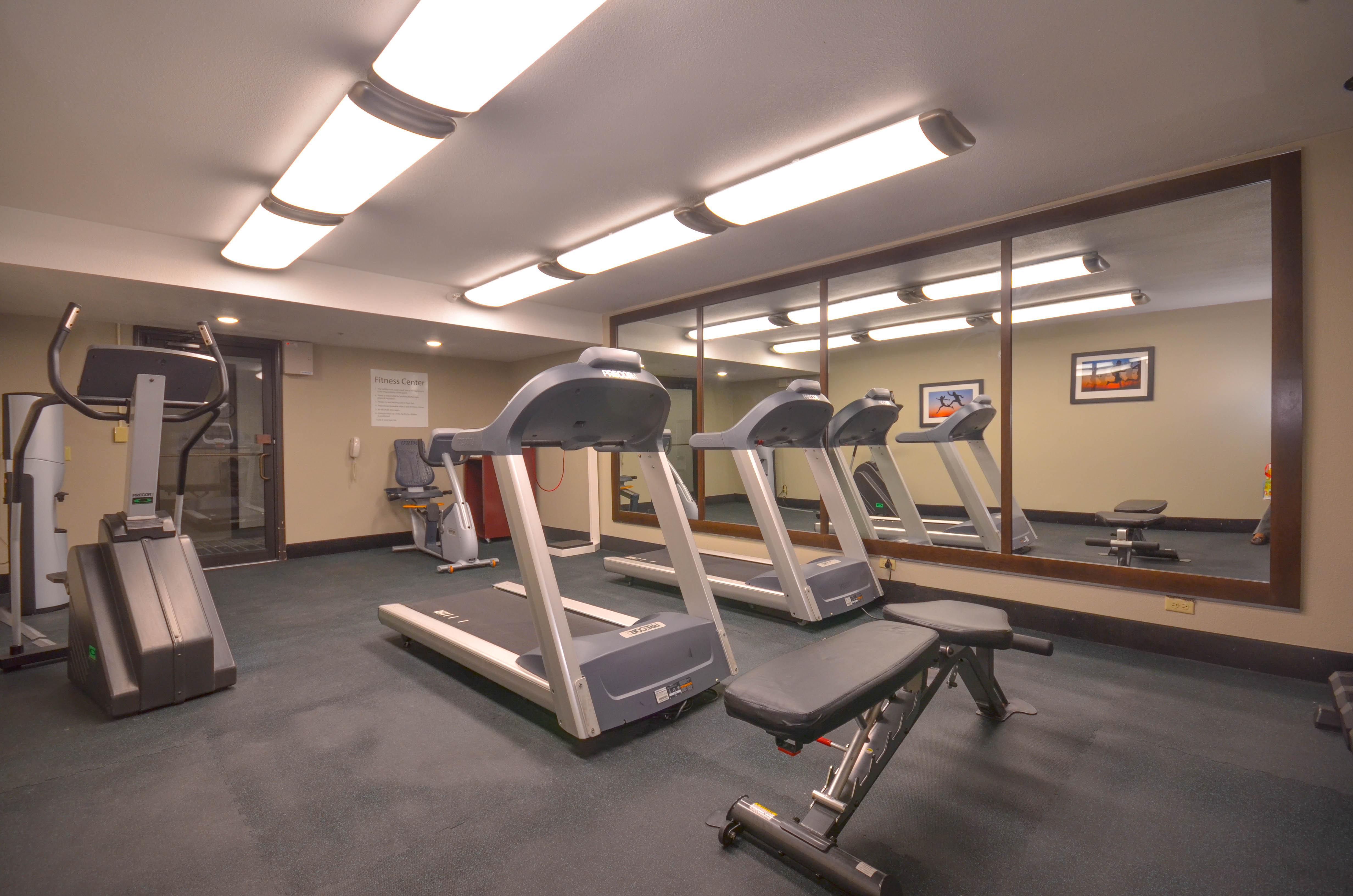 Holiday Inn Express & Suites Fayetteville University Of Arkansas Area By Ihg Bagian luar foto