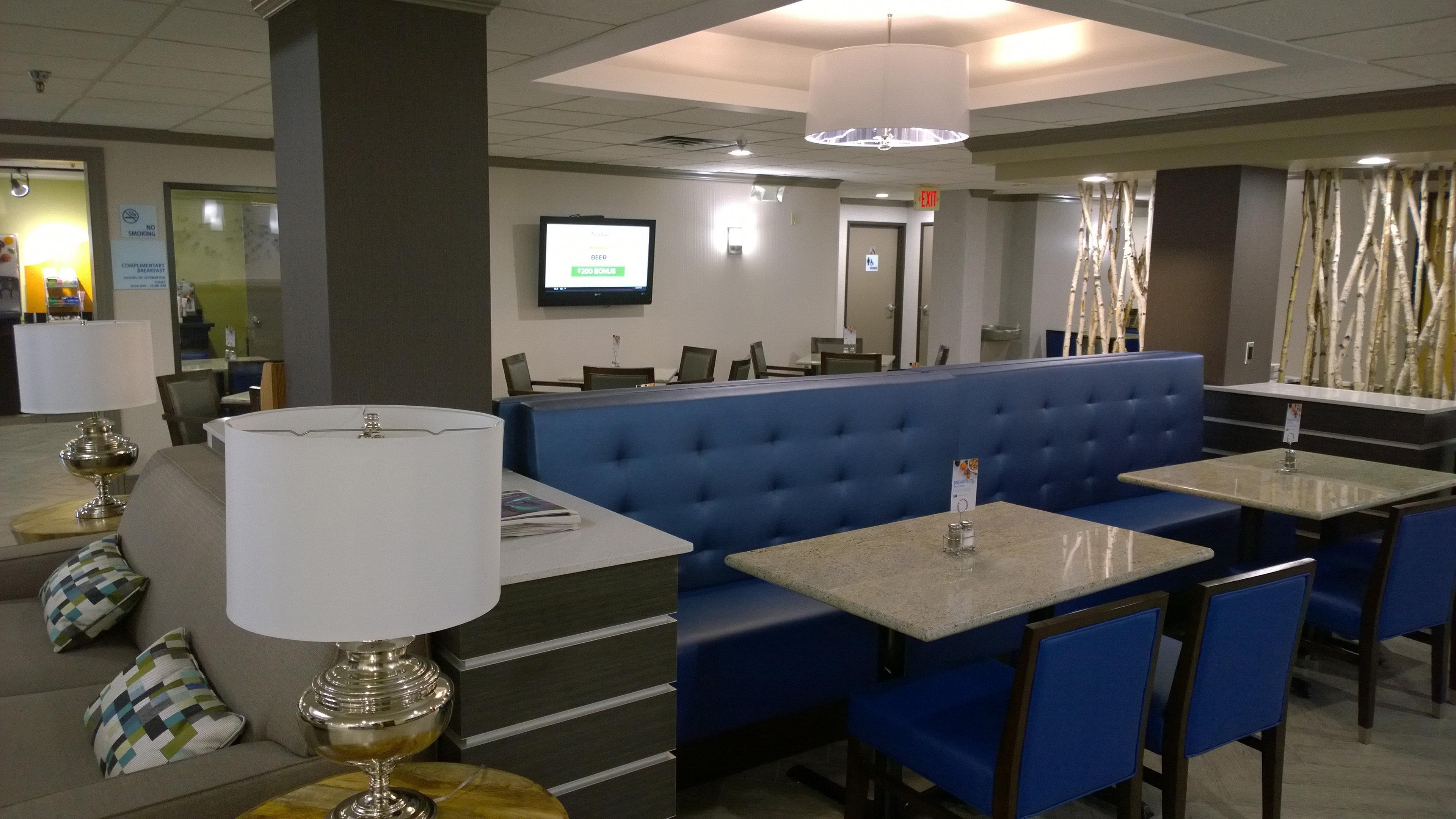 Holiday Inn Express & Suites Fayetteville University Of Arkansas Area By Ihg Bagian luar foto