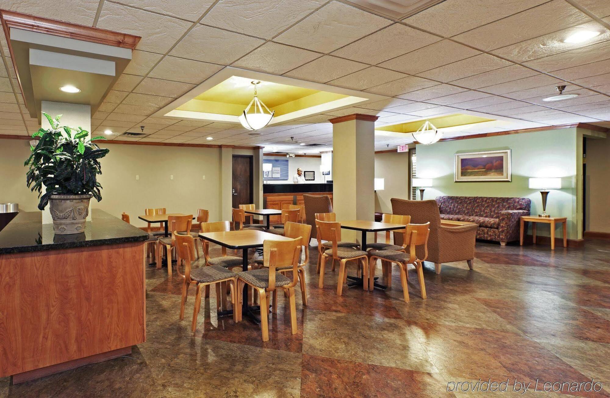 Holiday Inn Express & Suites Fayetteville University Of Arkansas Area By Ihg Bagian luar foto