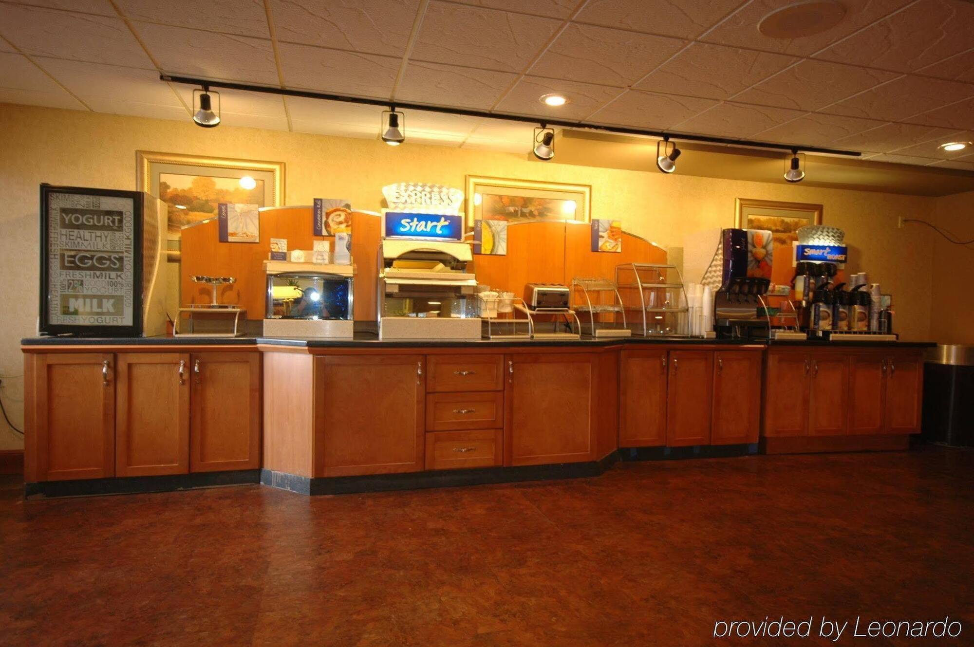 Holiday Inn Express & Suites Fayetteville University Of Arkansas Area By Ihg Bagian luar foto