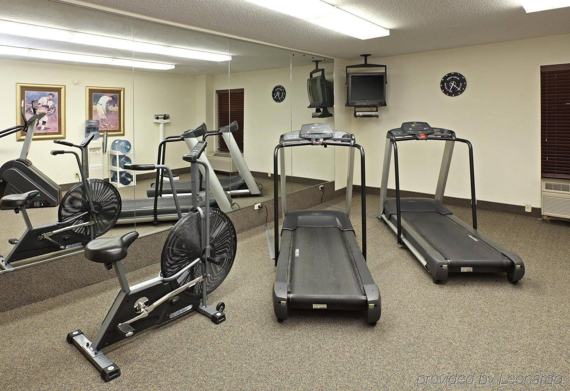 Holiday Inn Express & Suites Fayetteville University Of Arkansas Area By Ihg Bagian luar foto